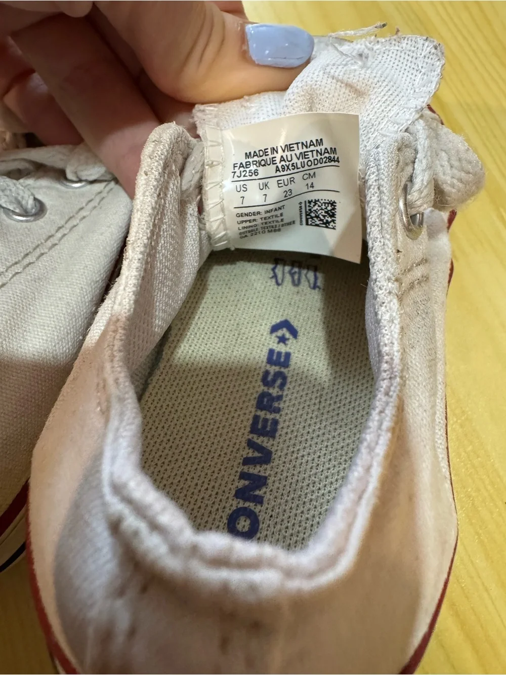 Converse Toddler' Chuck Taylor All Star Low-Top Sneakers in White Size 7